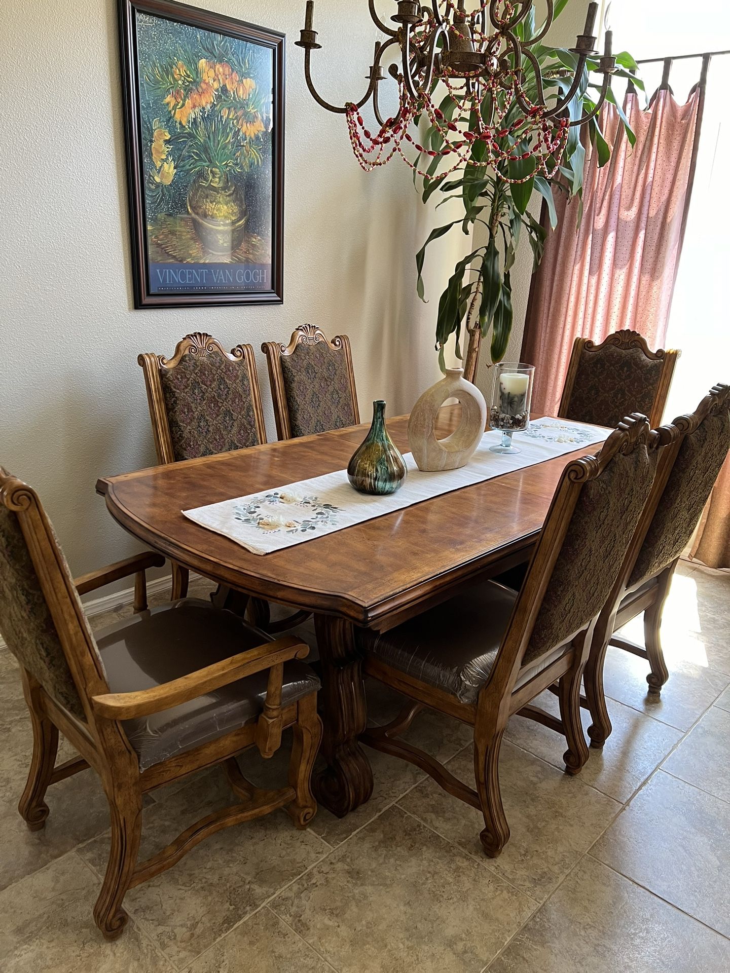 Elegant & Beautiful Dining Set