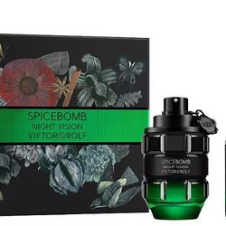 VICTOR ROLF SPICE BOMB designer Cologne Gift Set Unopened 