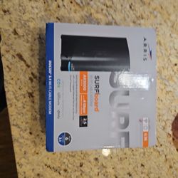 ARRIS SURFboars Wifi Cable Modem Combo