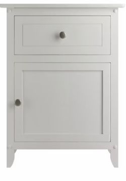 Target Nightstand – 1 Drawer & Shelf – Great Condition