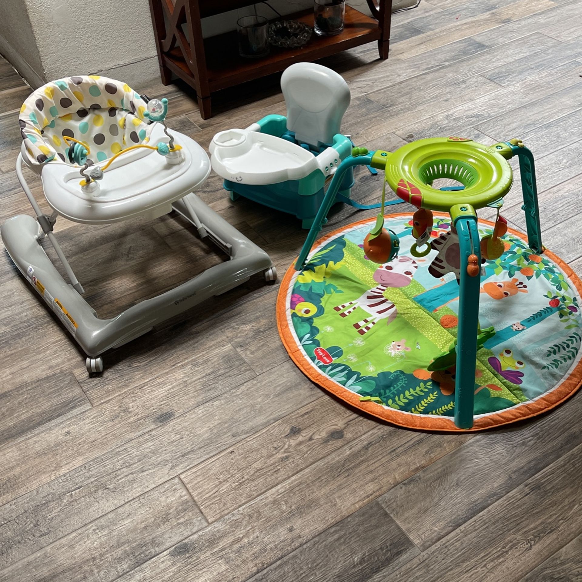 Baby  Eat/play Booster And Play Mat