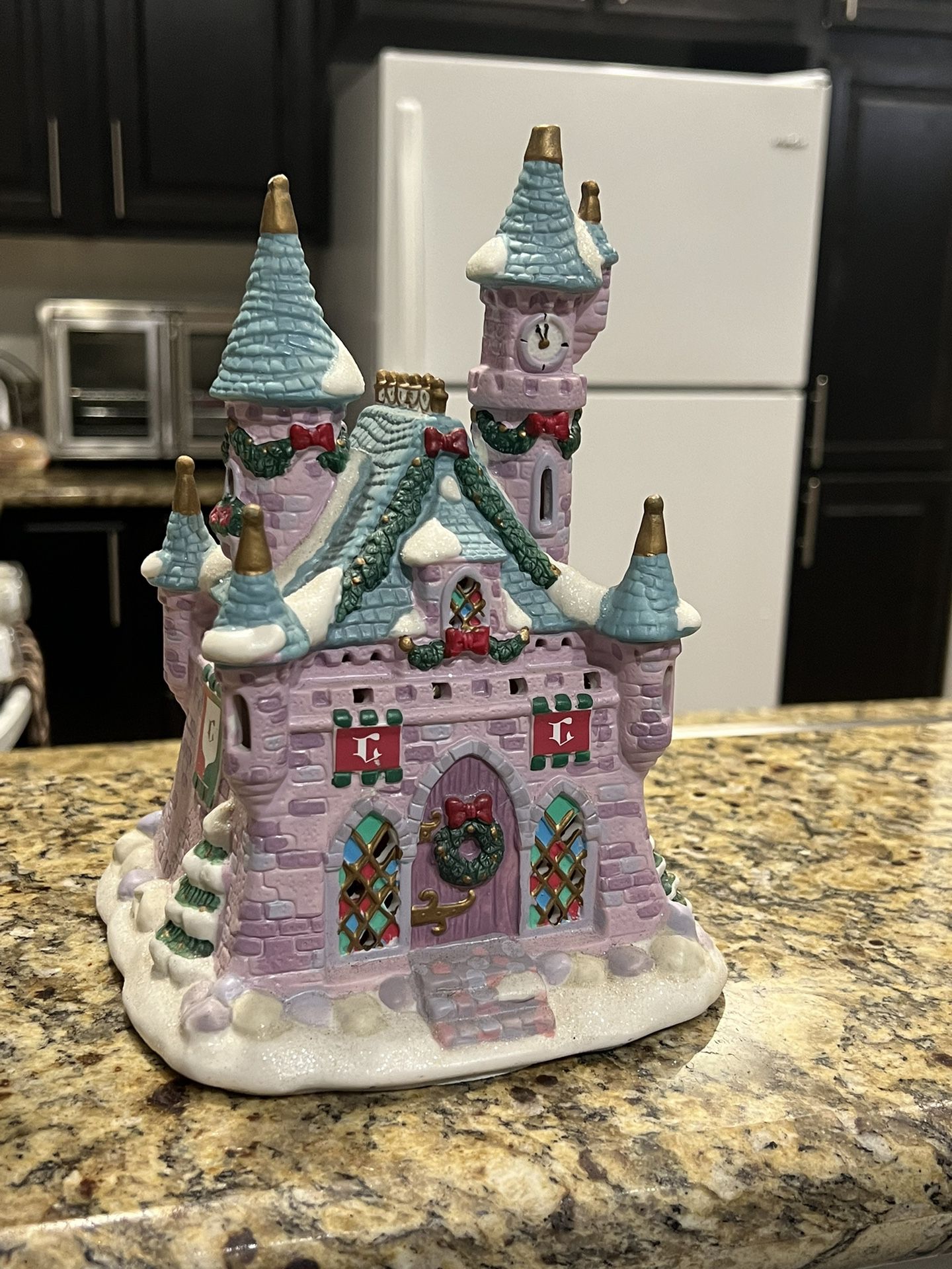 Vintage 1986 Disney Princess Christmas Light Up Ceramic Castle Purple Holiday
