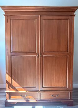 TV Cabinet/Entertainment Center - For Pickup Only