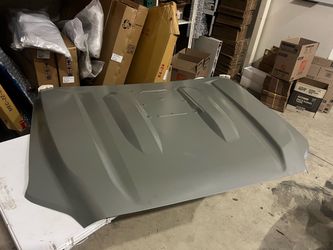 For 24-26’ Toyota Tacoma / 25-26’ 4Runner Front Hood With Hole For Scoop