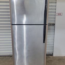 Frigidaire Refrigerator 