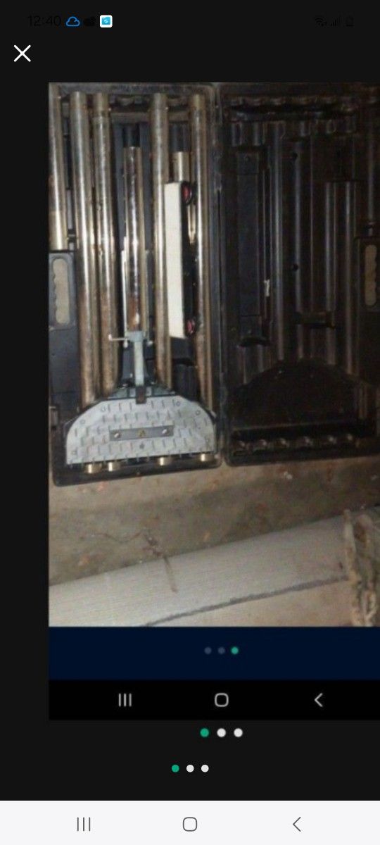 Crain Carpet Strecher Good Condicion 185.00