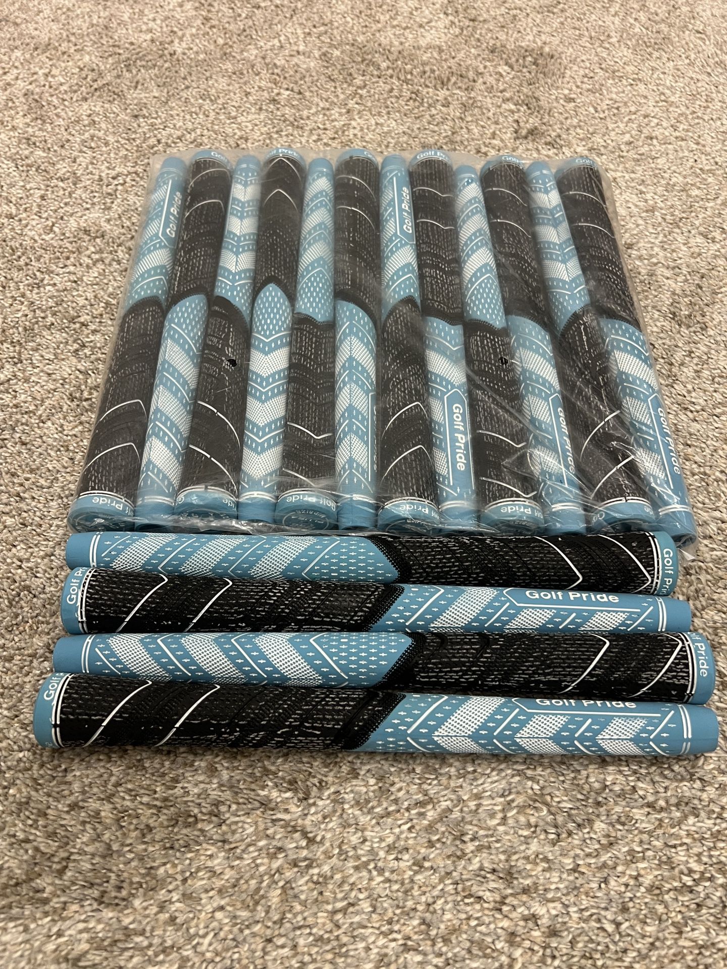 Golf Pride MCC Plus4 Midsize Golf Grip (Light Blue)