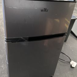 Mini Fridge with Freezer