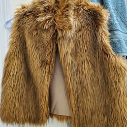 Faux Fur Crop Type Vest