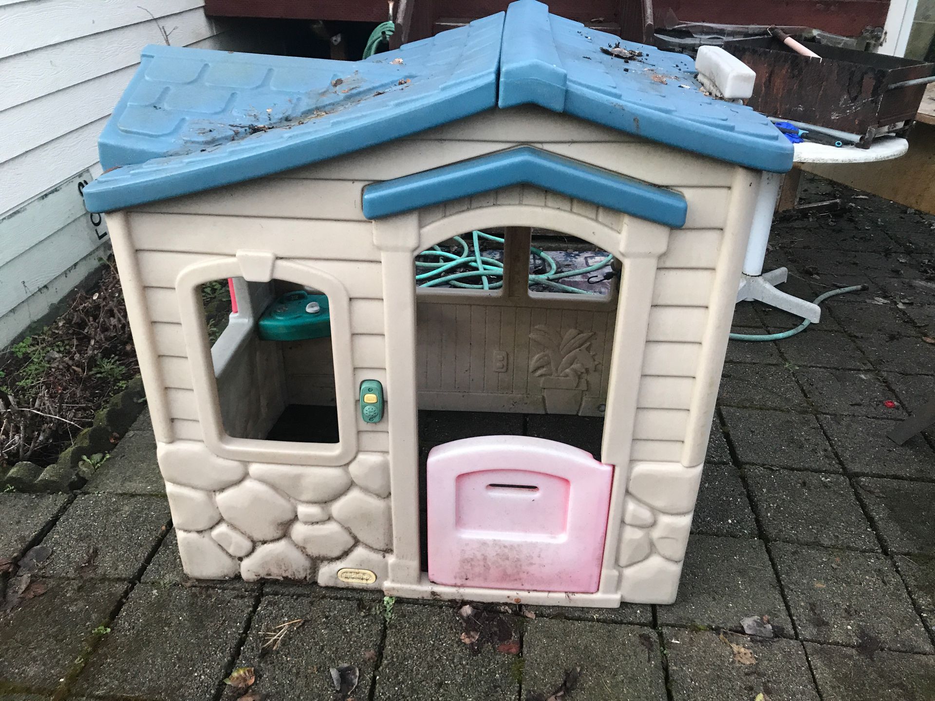 Toy house need gone 5 dollars
