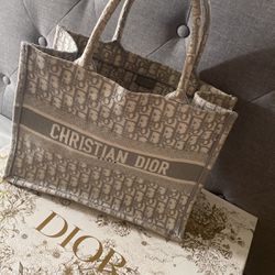 Christian Dior - Book Tote Medium Handbag - Catawiki