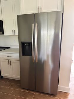 Lg Refrigerator (Never Used)