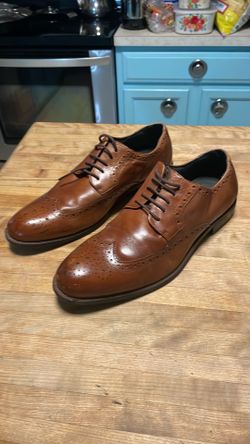Men’s size 10.5 Stacy Adams leather shoes