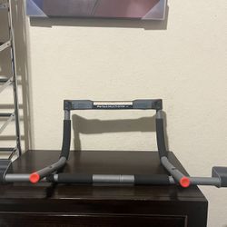 Pull Up Bar