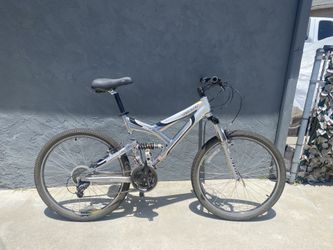Giant DS2