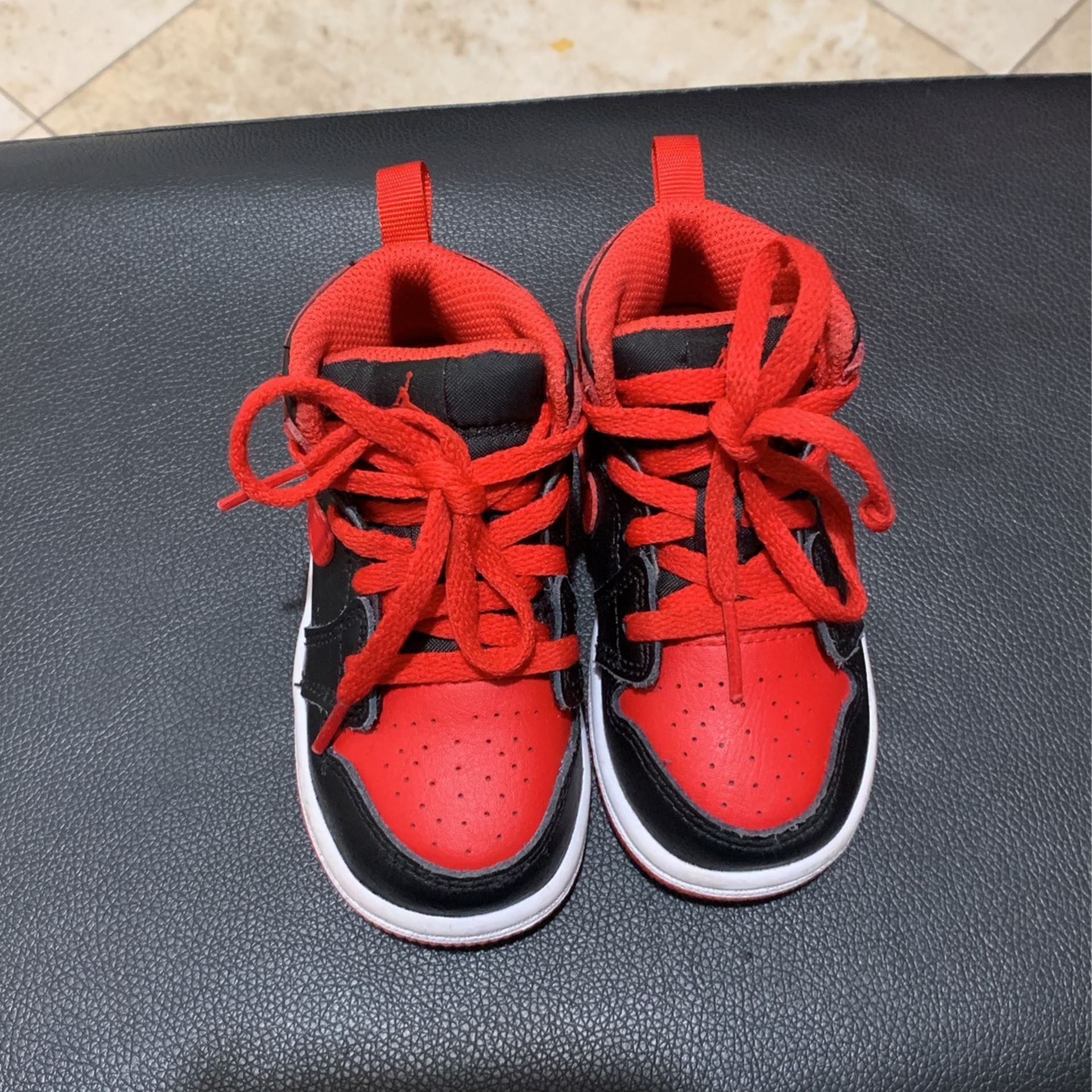 Air Jordan 1s, Size 6c