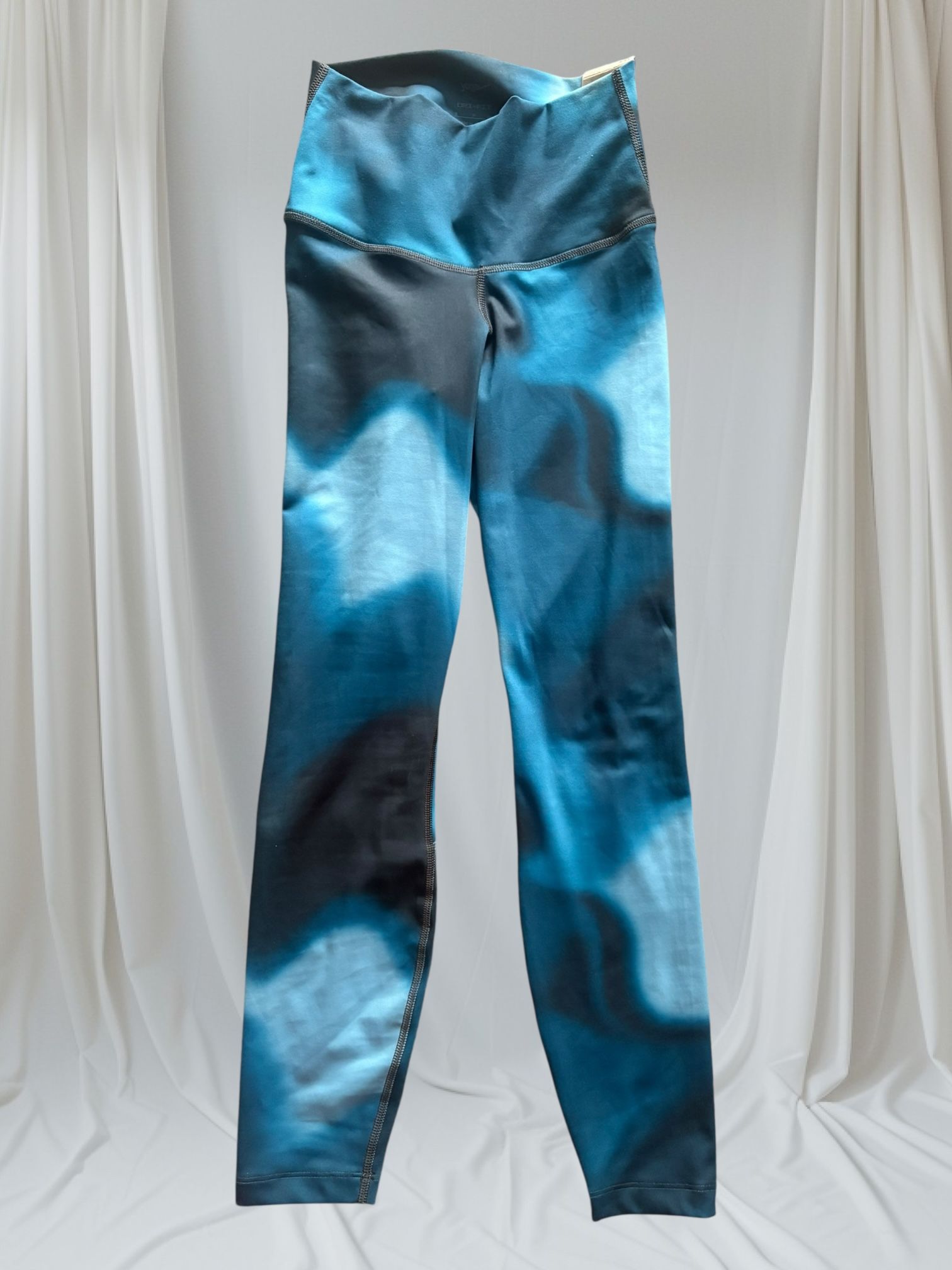 New Nike Yoga Leggings 