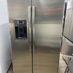 GE side by side great condition warranty side 36 counterdepth ready to deliver..