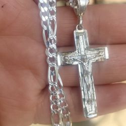 24” Fígaro Chain And Jesus Christ Silver 925