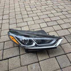 2018-2019 Hyundai Sonata Right Passenger Side Headlight Oem 
