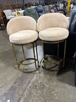 ❤️🔥 Set of 2 counter height swivel bar stools