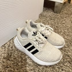 Adidas Size 12 Kids 