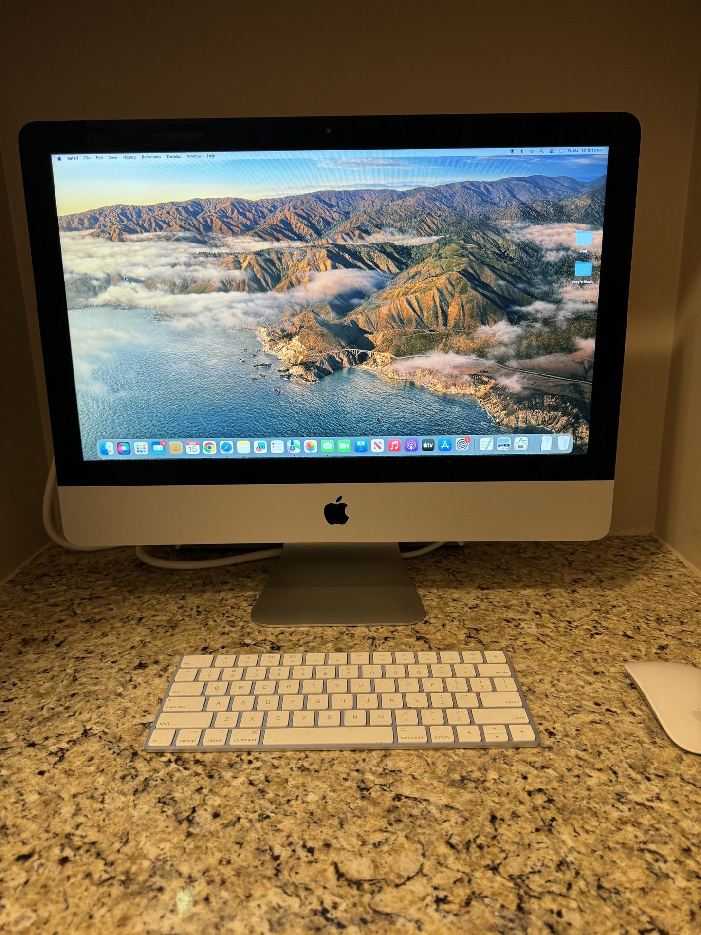iMac 21.5 Inch Screen 2017 Model 
