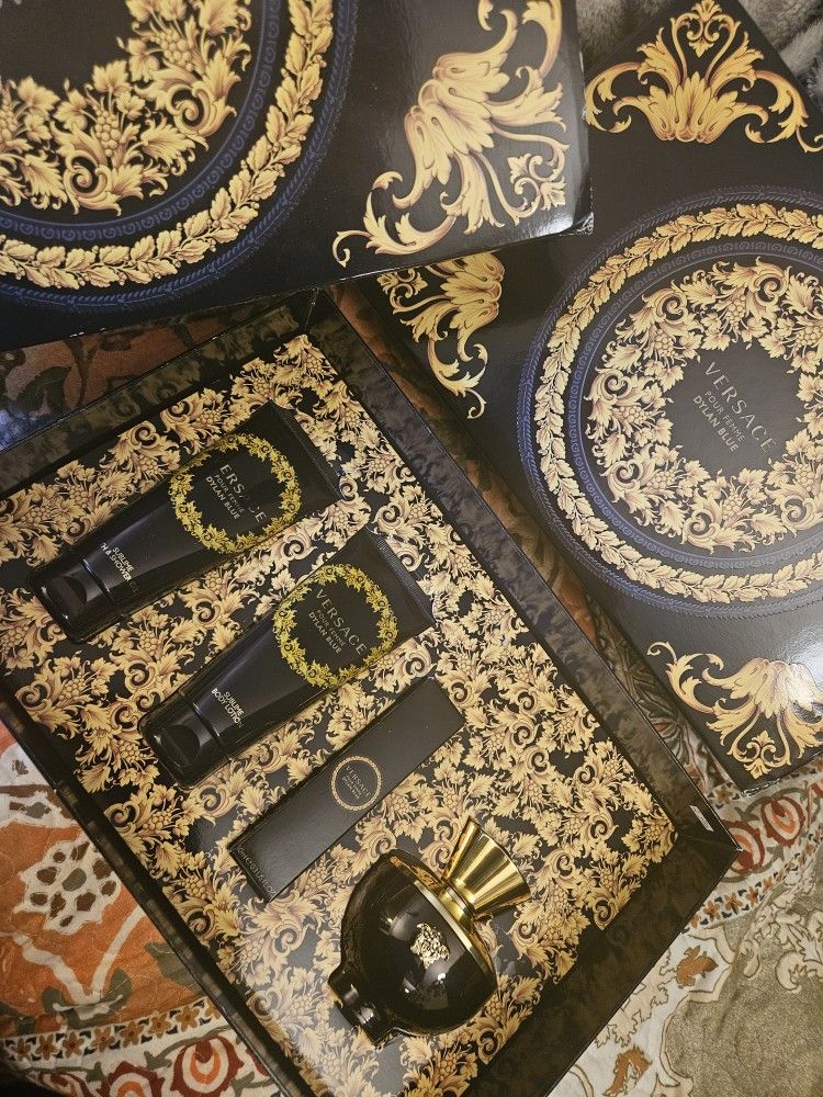 VERSACE WOMEN PERFUME