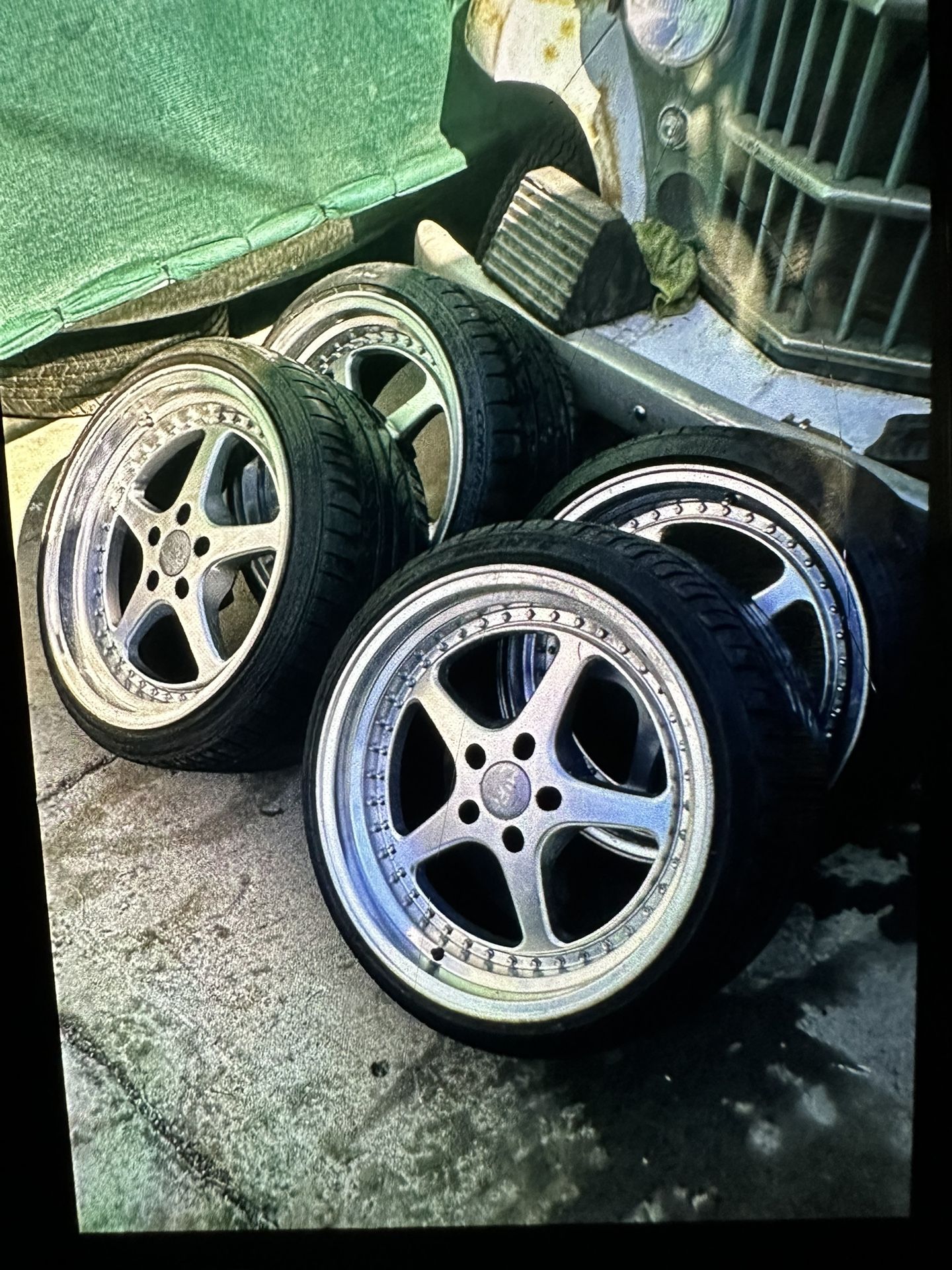 SET 4 ALUMINUM 19’WHELLS