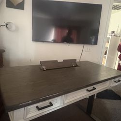 Miezo Adjustable Electric Desktop