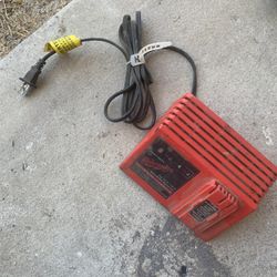 Milwaukee Power-Plus 1-Hour Universal Battery Charger