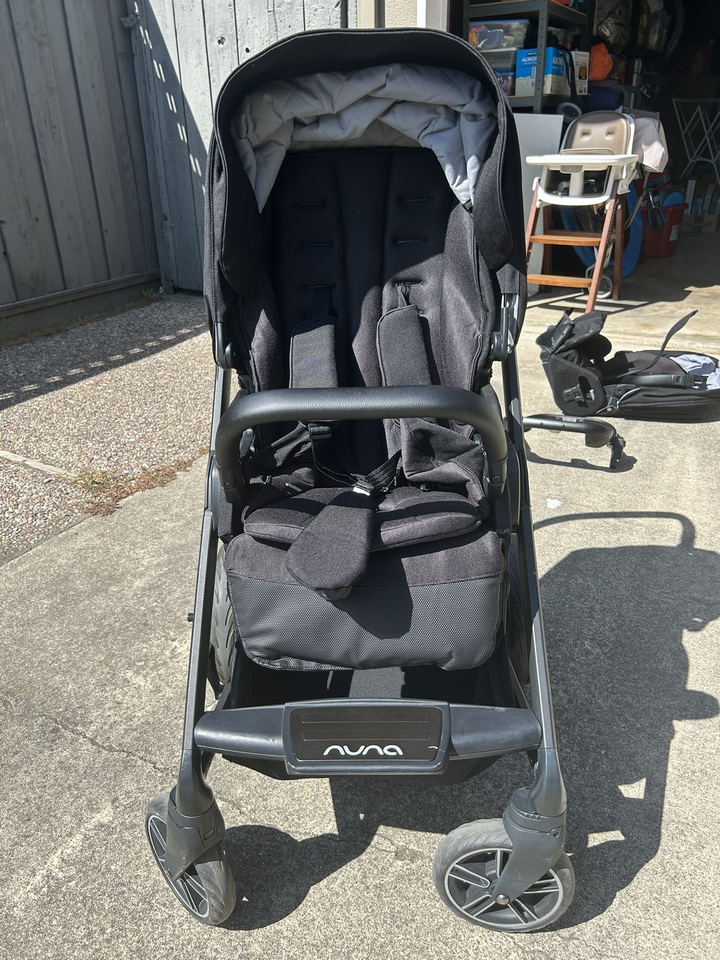 Nuna Mixx Stroller And Car Seat Lite