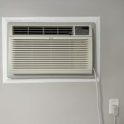 LG 10000K BTU-Through The Wall AC with Remote-115 Volt