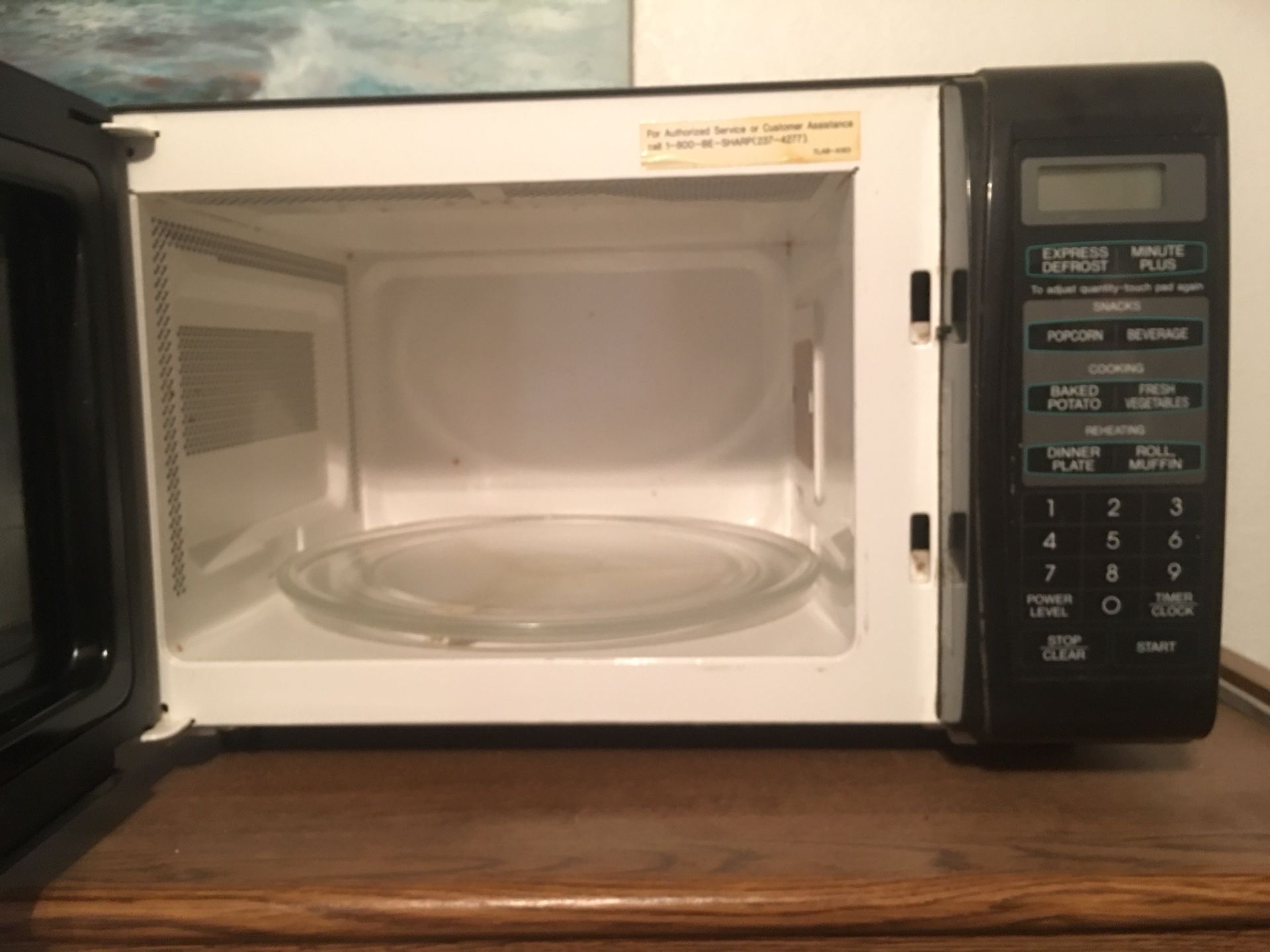 Sharp Microwave 1.4 SMCCH Y7J for Sale in Glendale, AZ - OfferUp