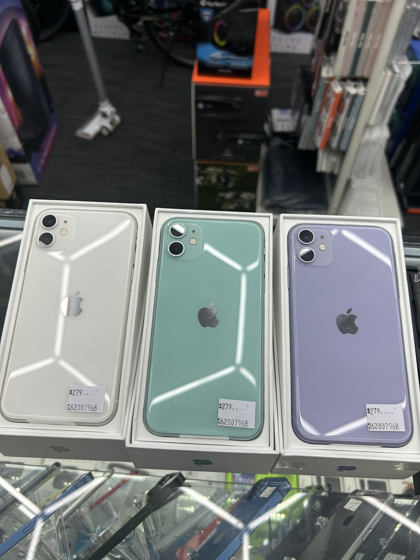 FACTORY UNLOCKED IPHONE 11