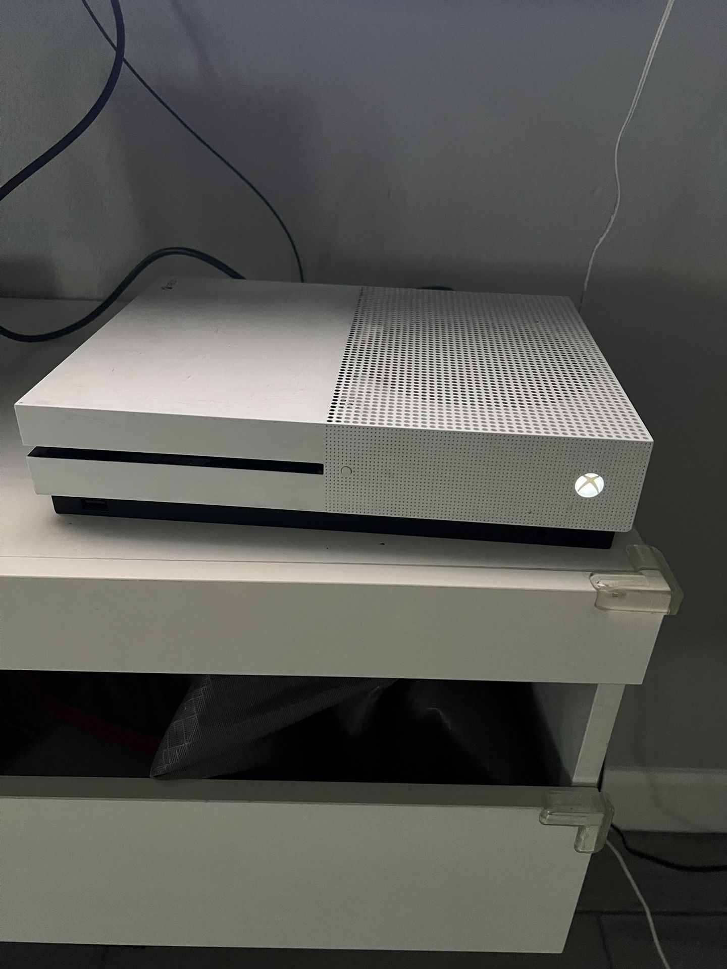 Xbox One S