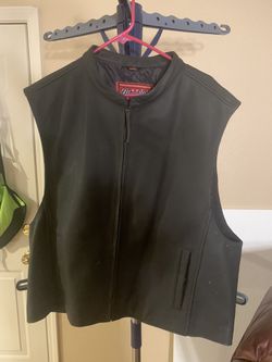 Men’s leather motorcycle vest