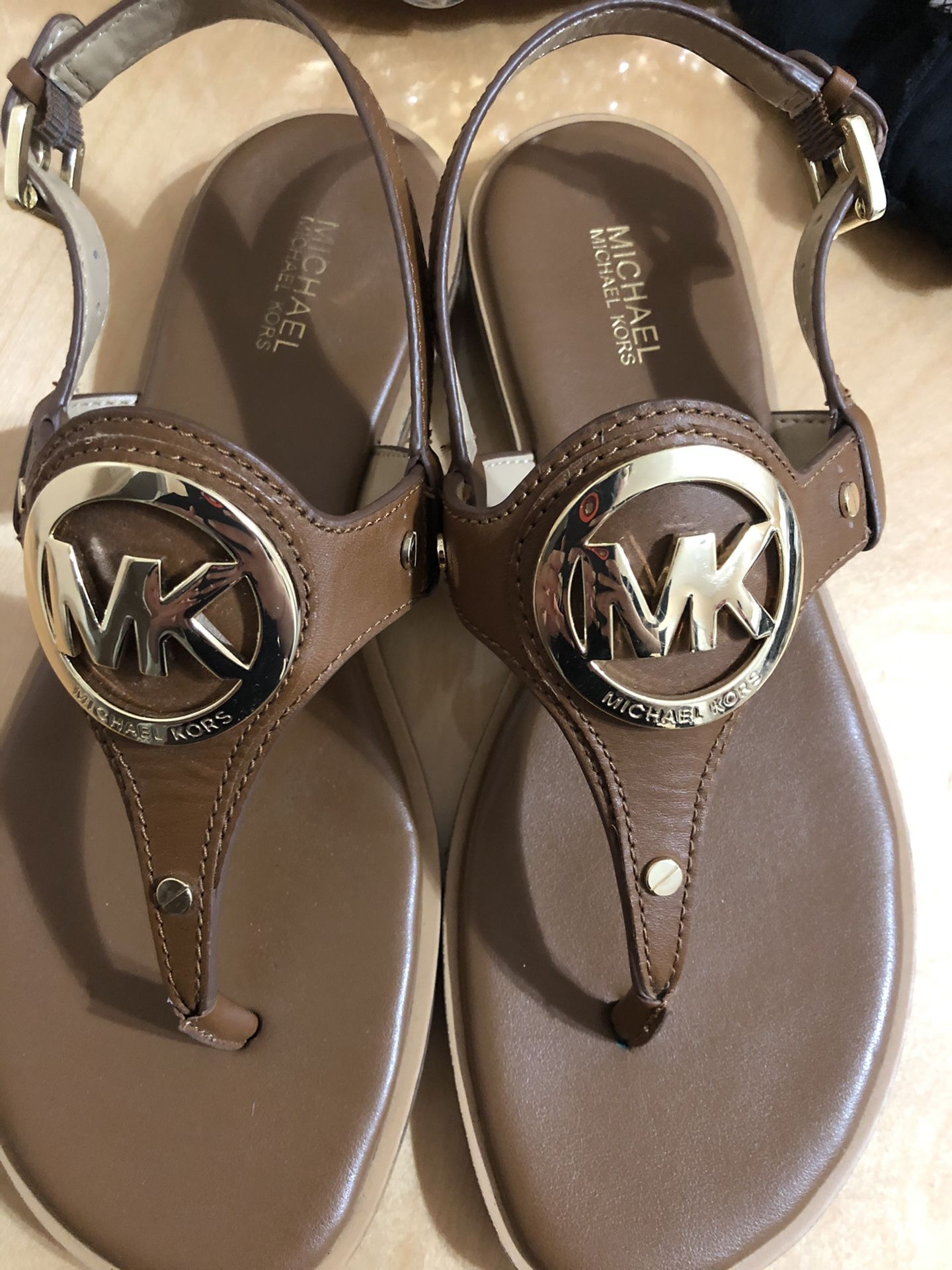 Michael kors sandals (7.5 )