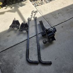 Weight distribution hitch