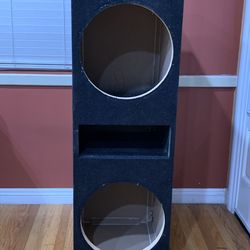 Car Audio, Subwoofer, Speakers, Amps Custom Made Competition Very Well Built 15” Woofer/Subwoofer Black Carpet Center Port Box