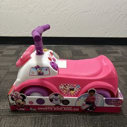 Minnie Mouse Car