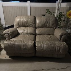 Reclining Couches 