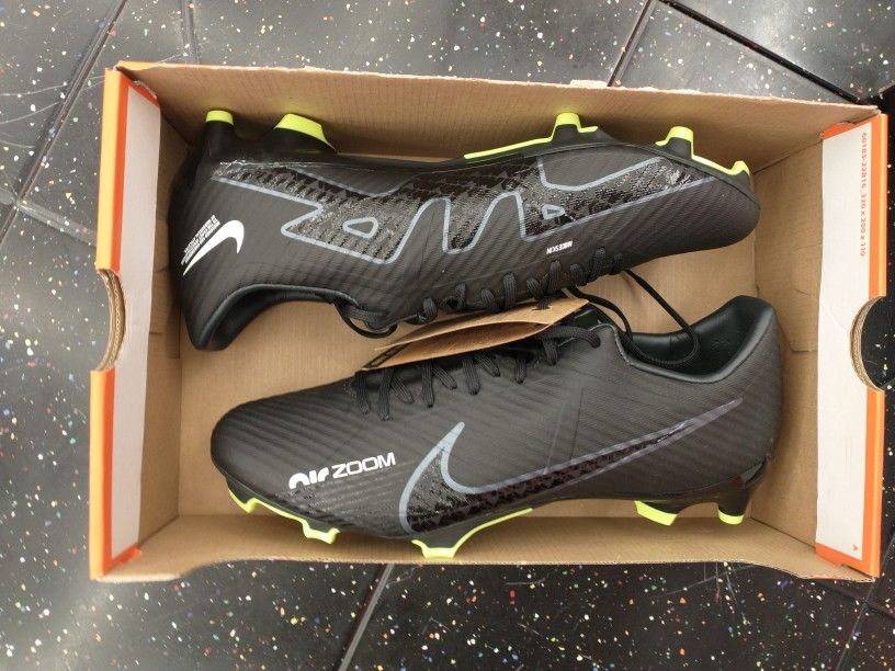 New Nike Vapor 15 Academy FG/MG Men Size 10 Soccer Cleats
