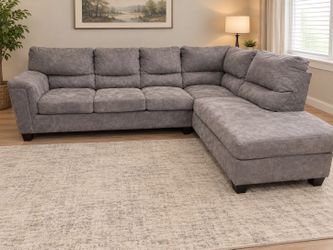 Free delivery nearby of sectional