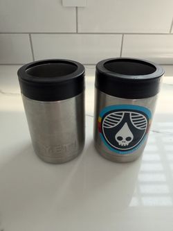 YETI can insulators 2-pack in great shape! One is Rhinegeist Brewery.