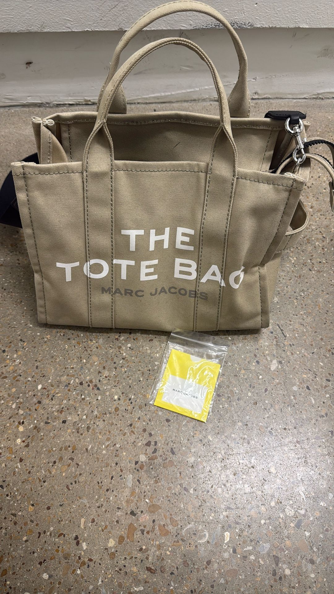 MARC JACOBS TOTE BAG
