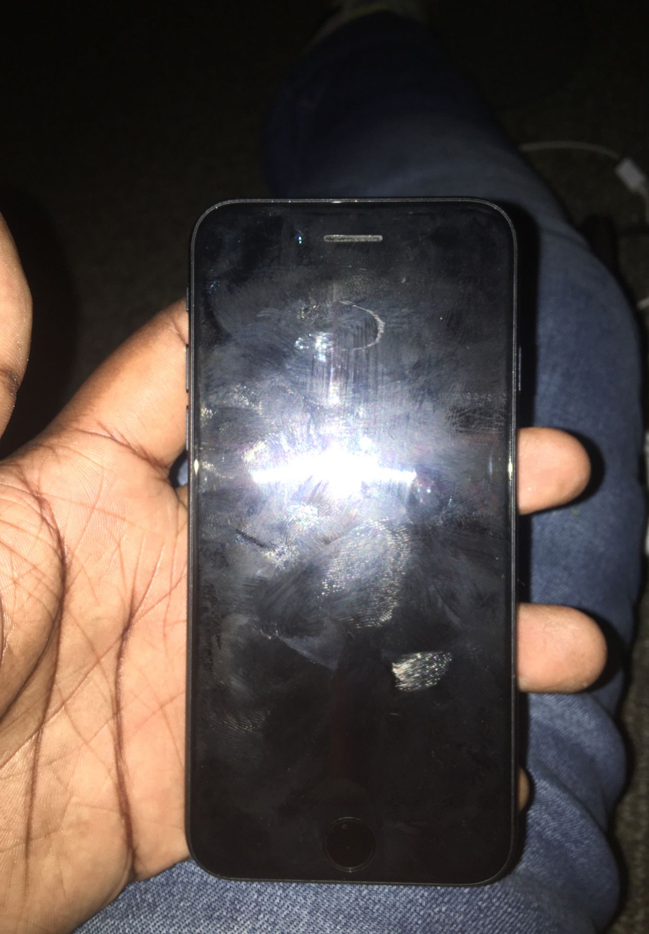 iPhone 7 (locked)