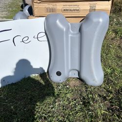 Plastic Cade Bases For Windsings  Thy Hold about 5 Gallons Of Liquid Brand New In The Box 