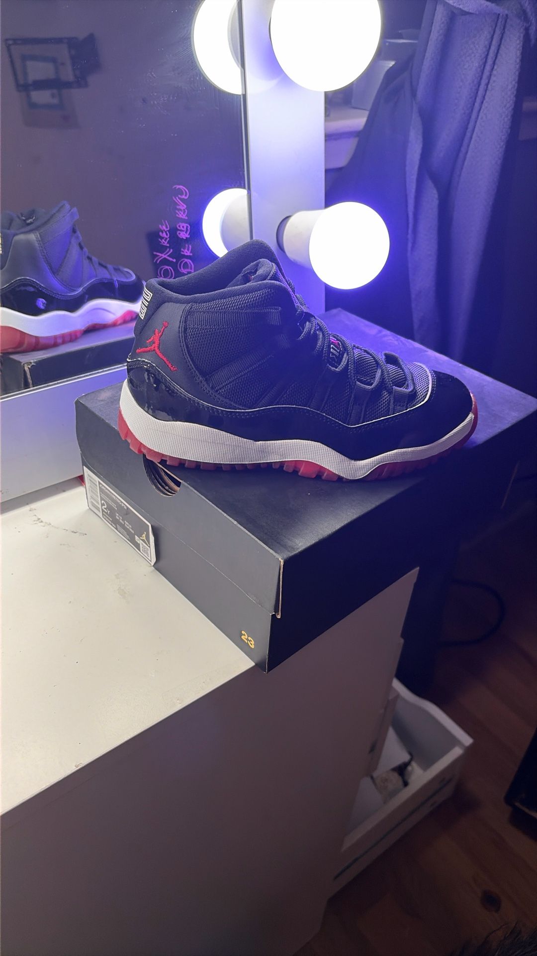 JORDAN 11 RETRO