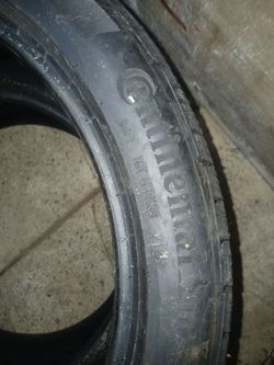 (2) 245/40/19 Continental